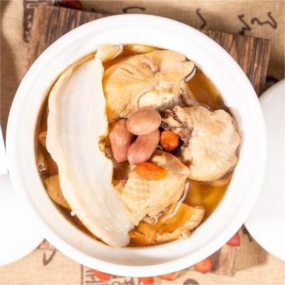 ซื้อ ซุปไก่ทันทีจากสมุนไพรที่มีรสชาติแคนโตเนส การผลิตออนไลน์